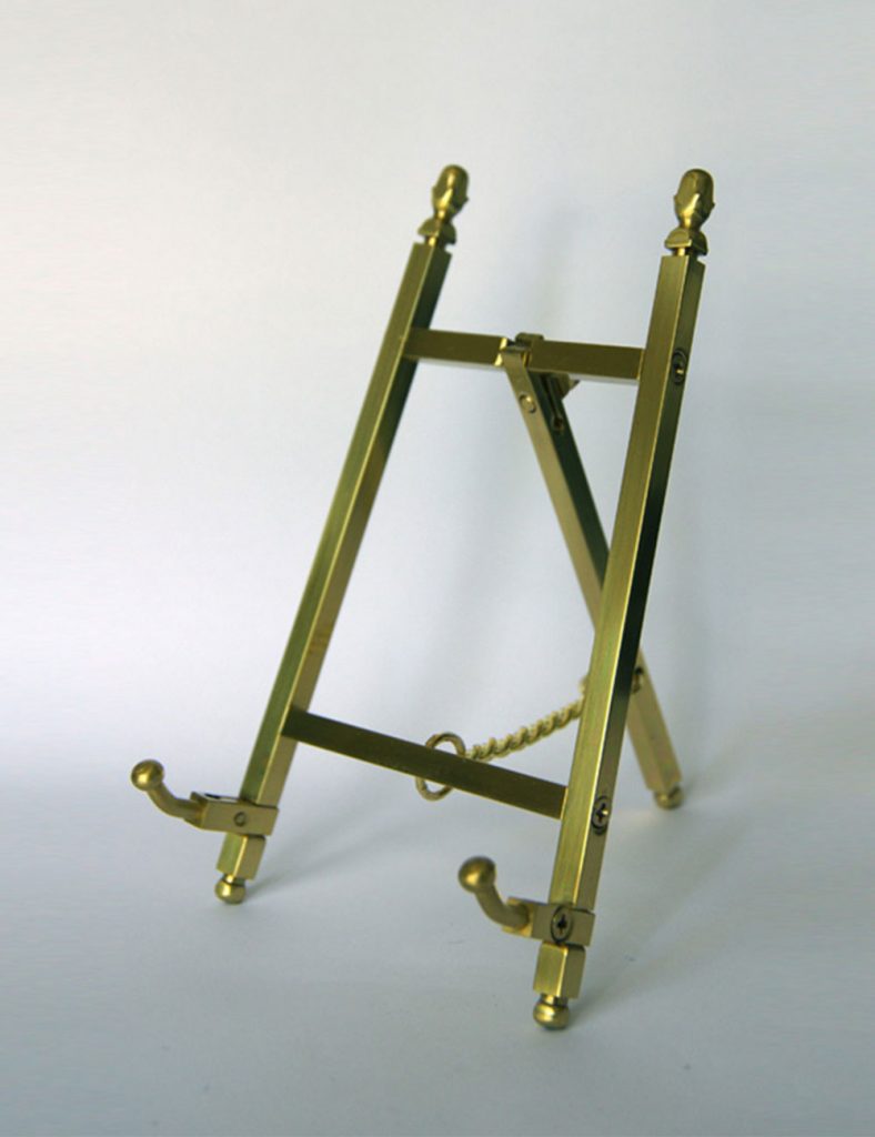x152mm Brass Easel Devotum